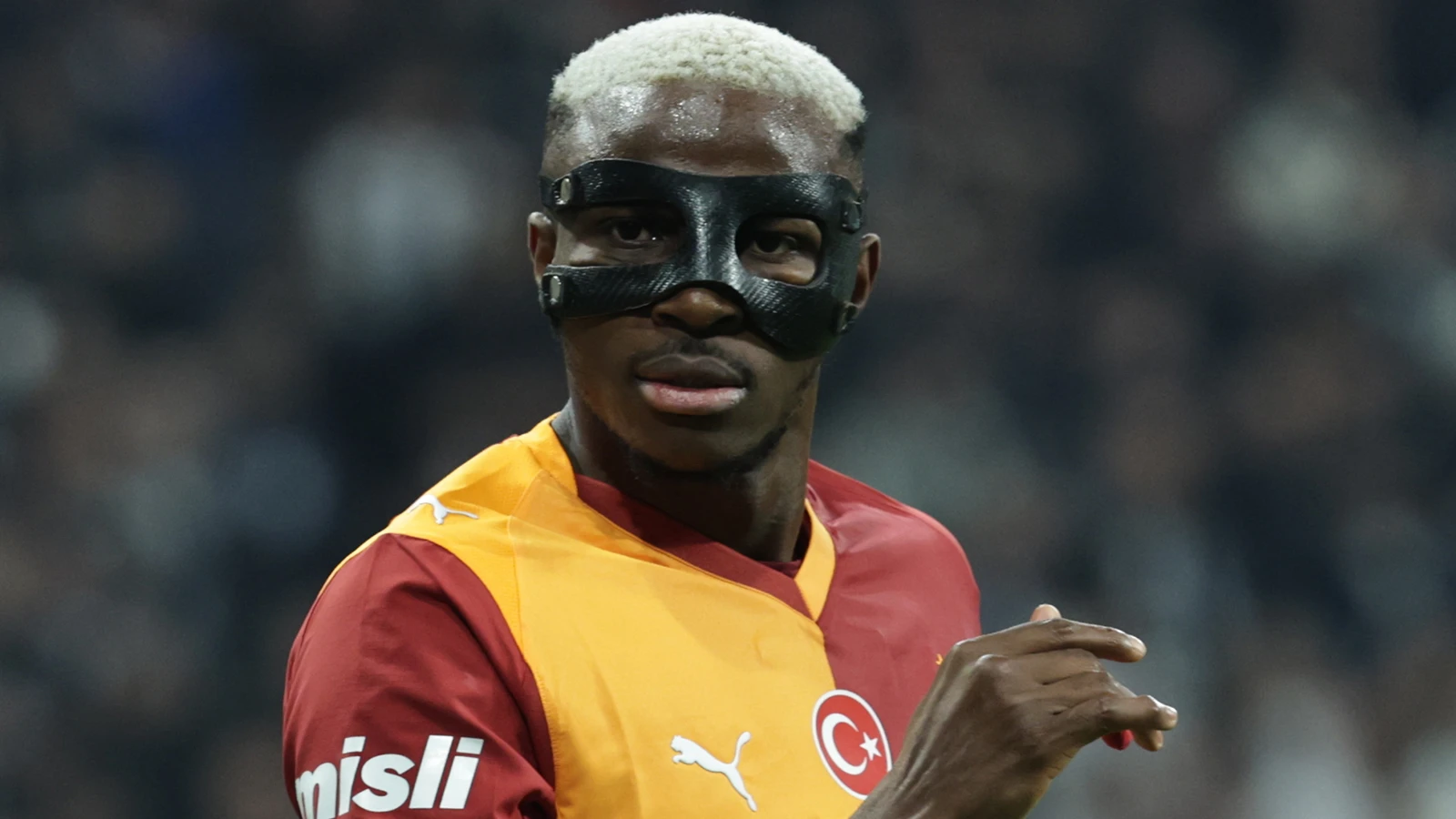 Victor Osimhen ayrılık iddialarına son noktayı koydu: "Galatasaray'da kalacağım"