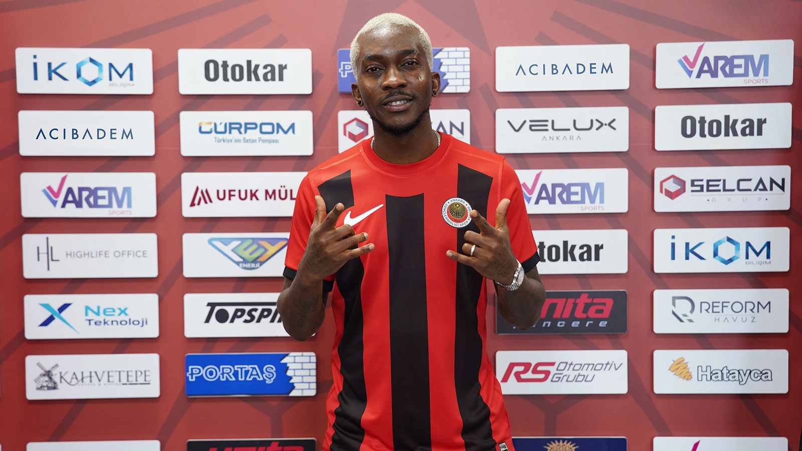Gençlerbirliği, Henry Onyekuru ile yollarını ayırdı
