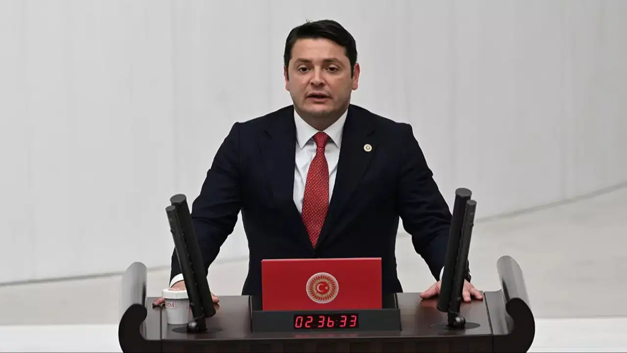 Adalet Komisyonu’nda ‘Özer’ gerilimi: CHP’den ‘İçtüzük’e aykırı’ itirazı
