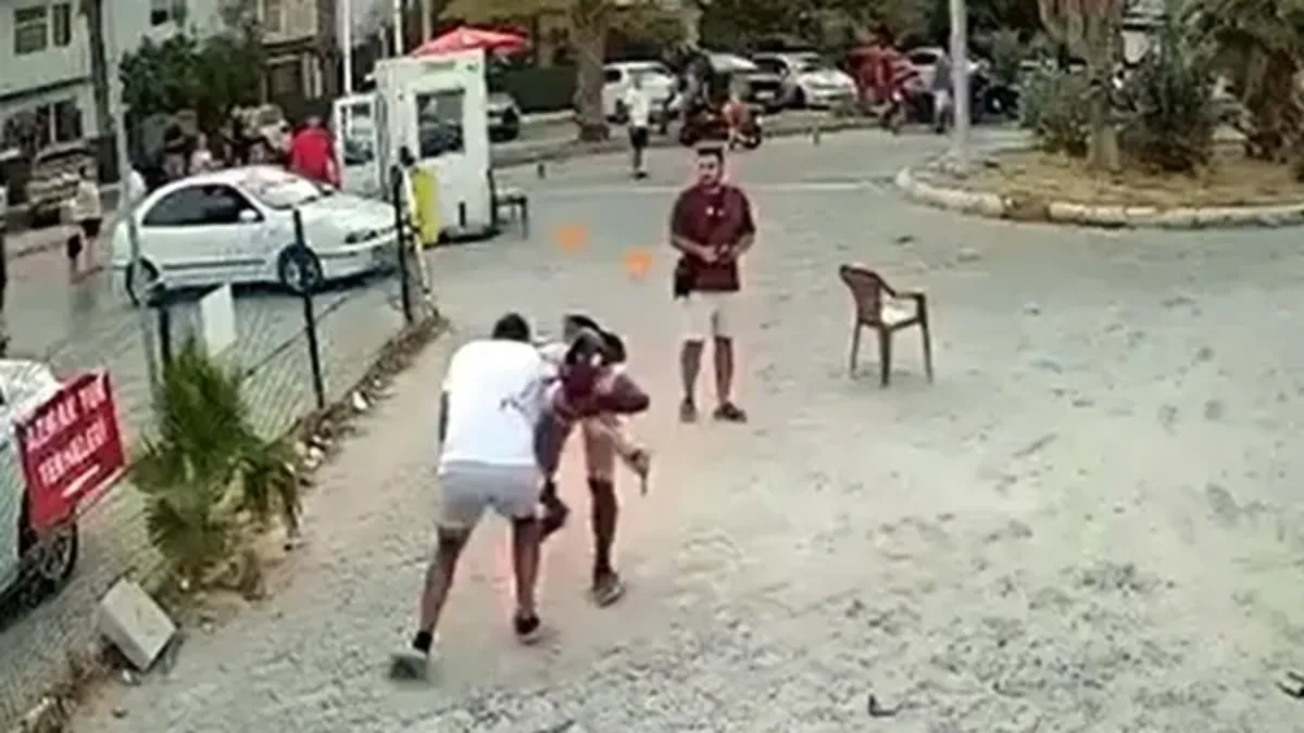 Muğla'da sokak ortasında dehşet! Tartışma bıçaklı kavgaya dönüştü
