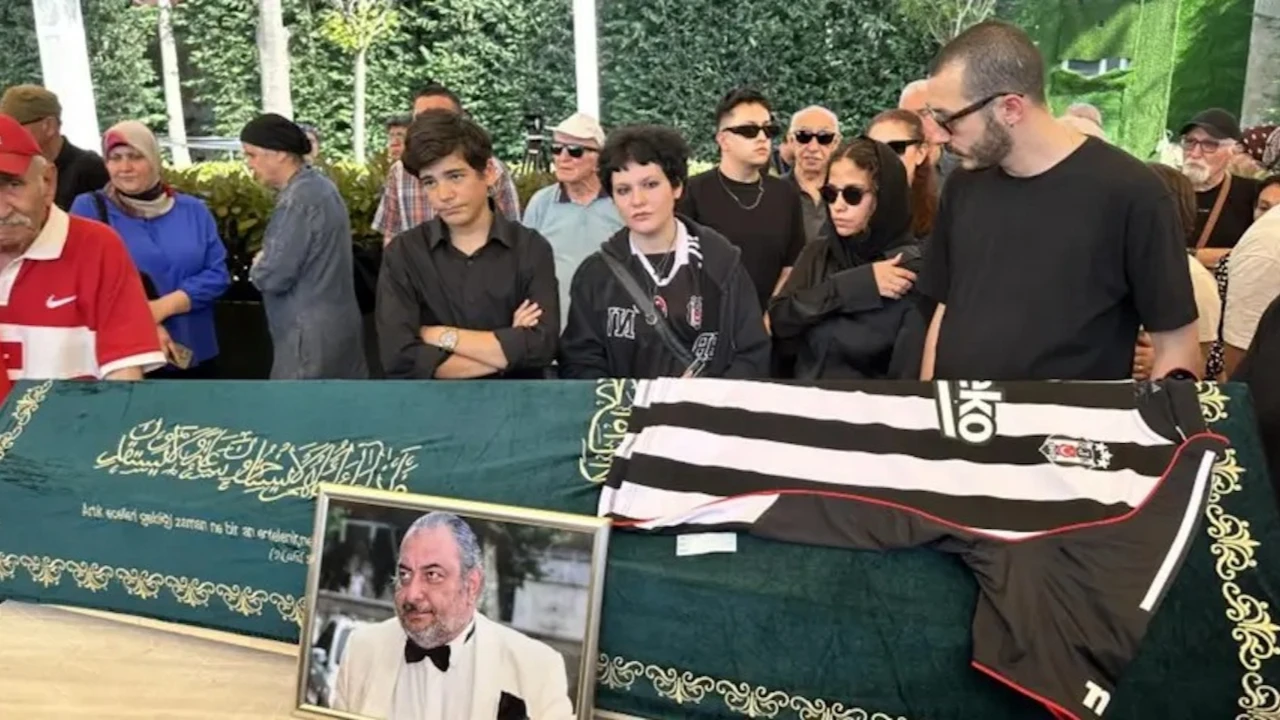 Reha Muhtar’ın cenazesinde kızının mimikleri gündem oldu