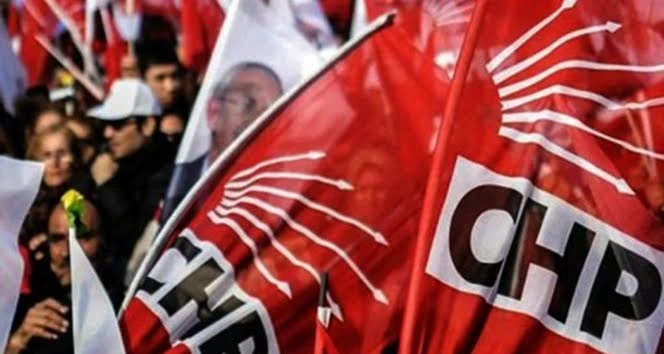 CHP İstanbul İl Başkanlığı 7 ilçe başkanını görevden aldı