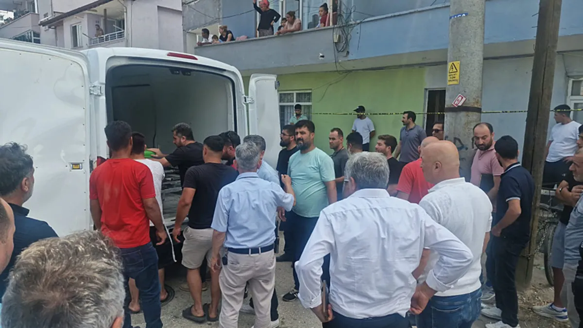 Arkadaşının elindeki tabanca ateş alınca olanlar oldu: 20 yaşındaki genç hayatını kaybetti!