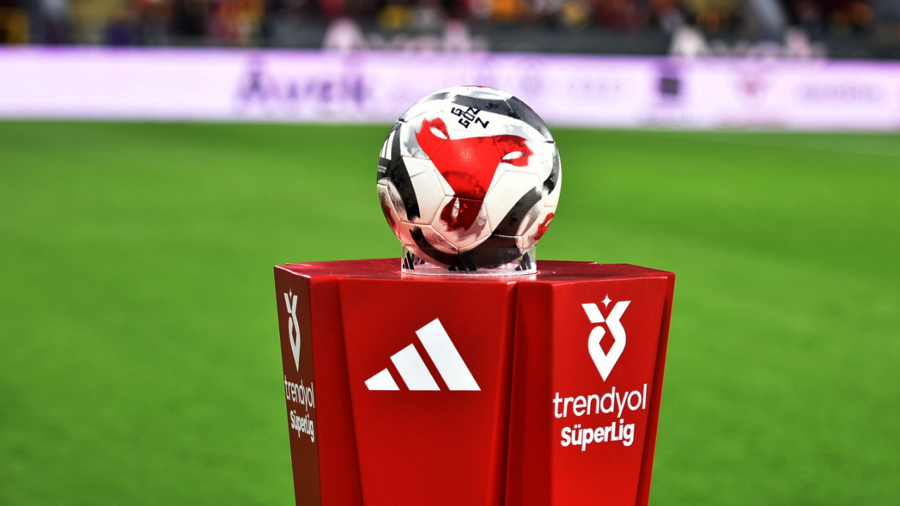 Süper Lig'de yeni sezon fikstürü çekildi: İşte derbi tarihleri