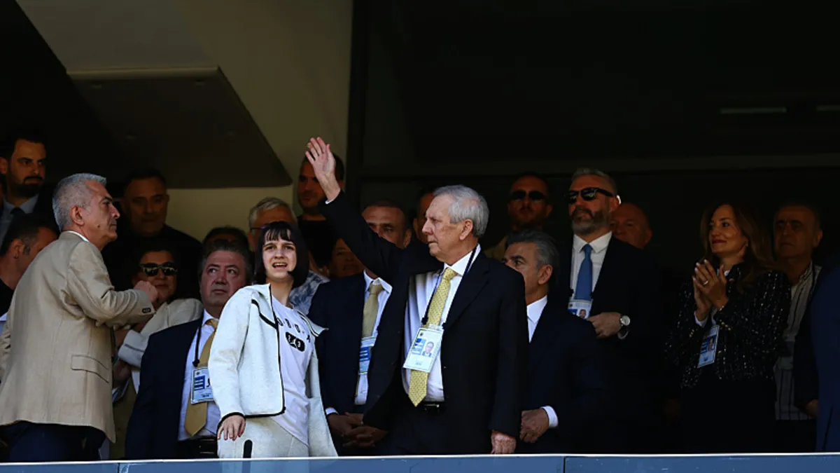 Fenerbahçe’den golcü pazarlığı! Aziz Yıldırım el yükseltecek...