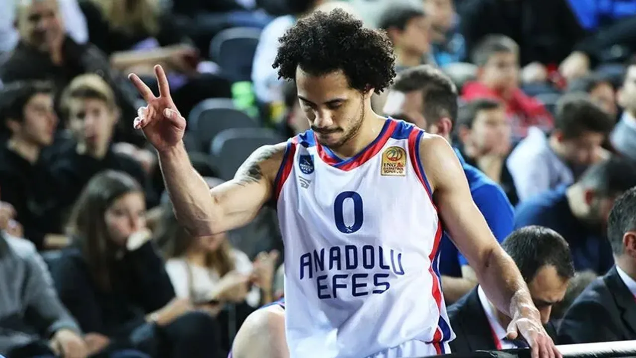 Anadolu Efes'ten Shane Larkin'e veda: Bize yaşattığın her şey için çok teşekkürler
