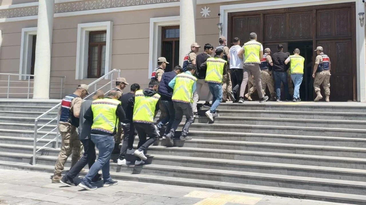 Siber dolandırıcılık operasyonu: 6 şüpheli cezaevine gönderildi