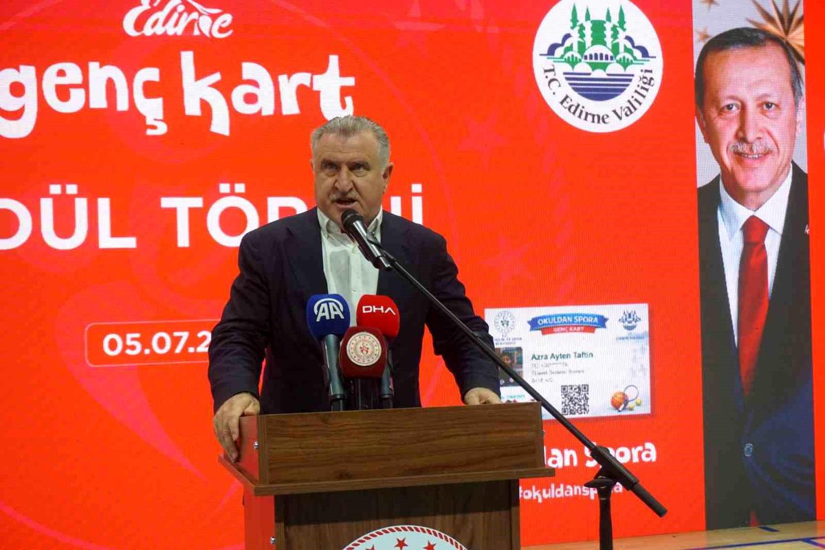 Bakan Osman Aşkın Bak: "En büyük hedefimiz gençleri spora yönlendirerek kötü alışkanlıklardan uzak tutmak"