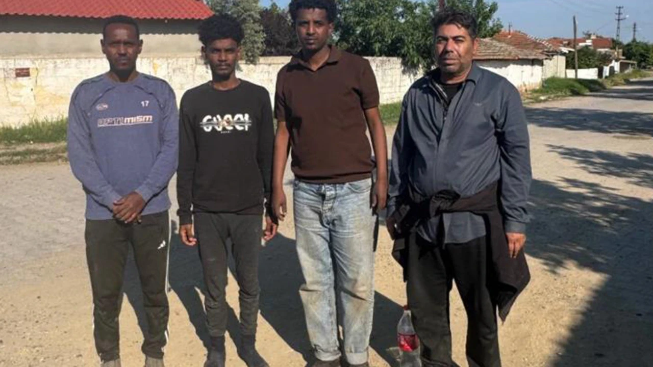 Yurt dışına kaçmak isteyen 32 düzensiz göçmen sınır hattında yakalandı