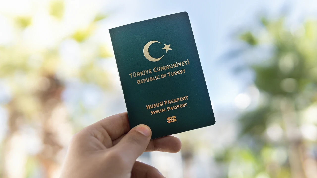 Yeşil ve Gri Pasaportta Başvuru Sistemi Değişti: Kimin Başvurusu Nereden Yapılacak? İşte Yeni Yol Haritası