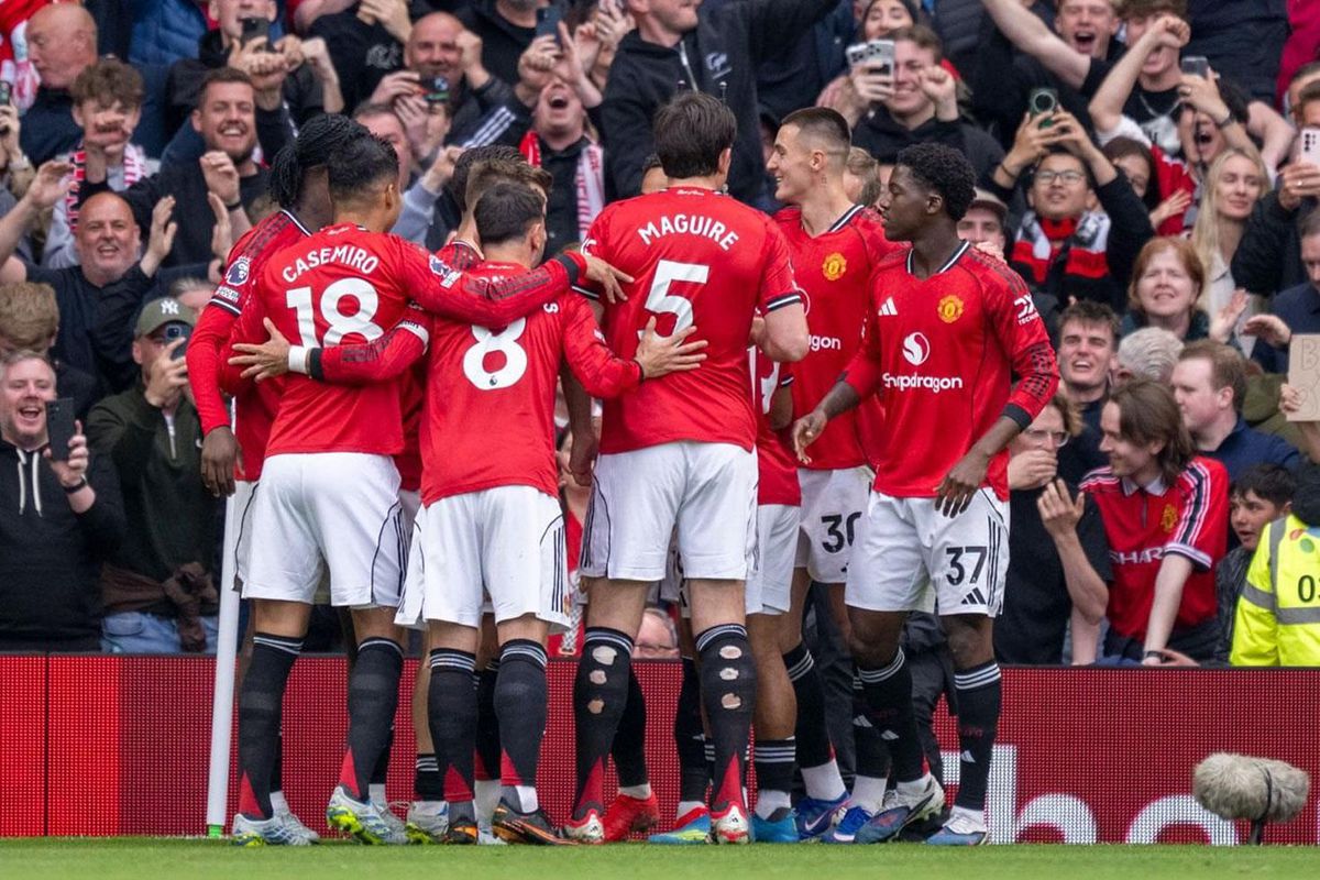 Manchester United'da 3 ayrılık birden