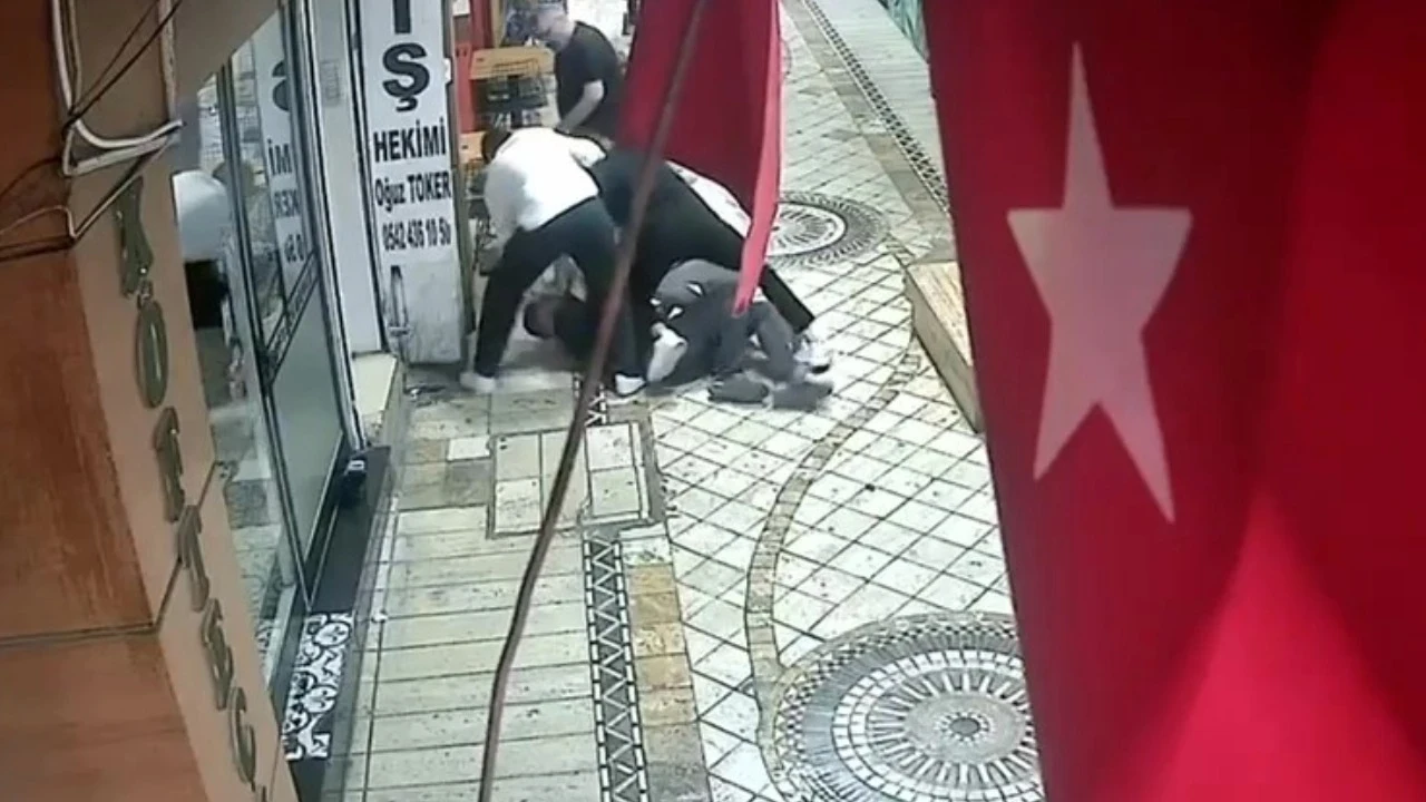 4 kişi tarafından öldüresiye darbedildi