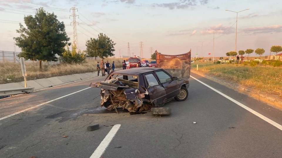 Edirne’de iki otomobil çarpıştı: Bir kişi yaralandı