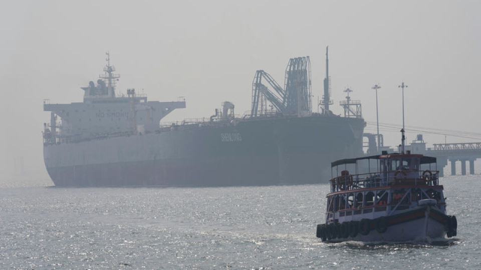 Hürmüz'ün açılmasından beri ilk kez Suudi petrolü ABD yolunda