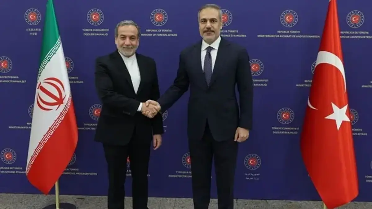 Dışişleri Bakanı Hakan Fidan, İranlı mevkidaşı Arakçi ile görüştü