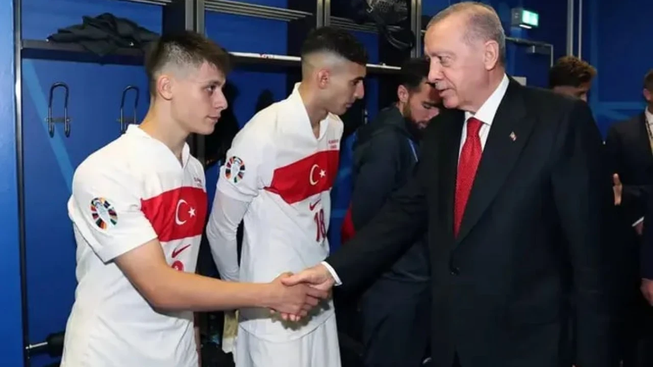 Cumhurbaşkanı Erdoğan'dan A Milli Futbol Takımı'na başarı mesajı