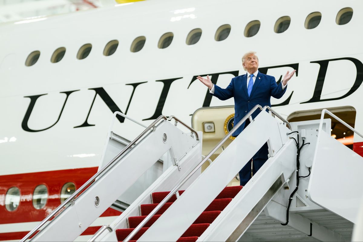 Trump, yeni başkanlık uçağını tanıttı: Türkiye'ye gideceği açıkladı