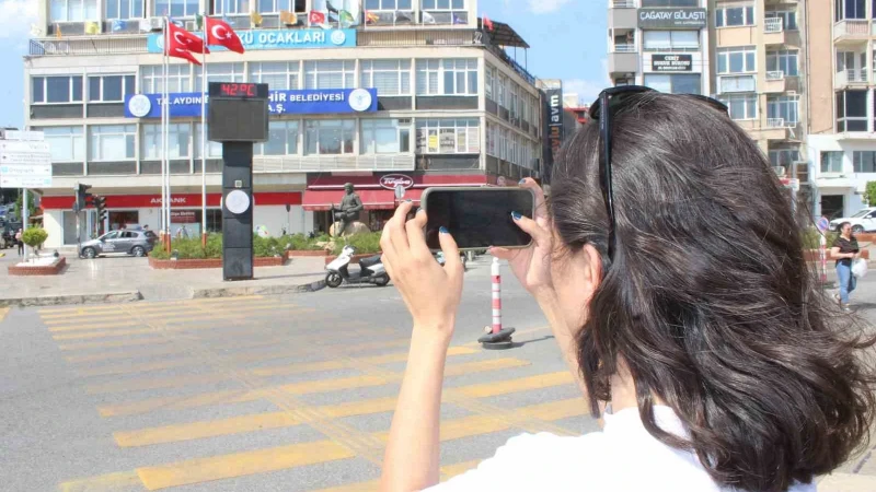 Aydın’da termometreler 42 dereceyi gösterdi: Vatandaşlar sığınacak gölge aradı