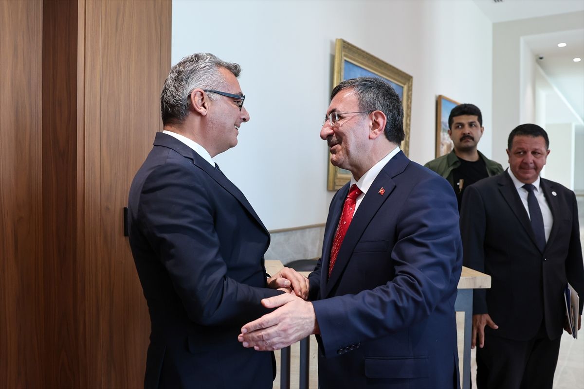 Cumhurbaşkanı Yardımcısı Yılmaz, KKTC Cumhurbaşkanı Erhürman ile bir araya geldi: Kıbrıs meselesi ele alındı