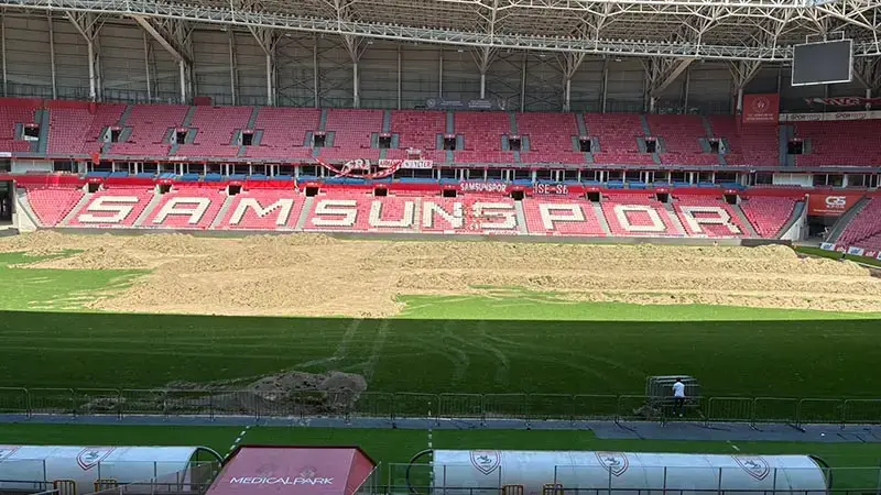 Samsun 19 Mayıs Stadyumu'nun zemini yenileniyor
