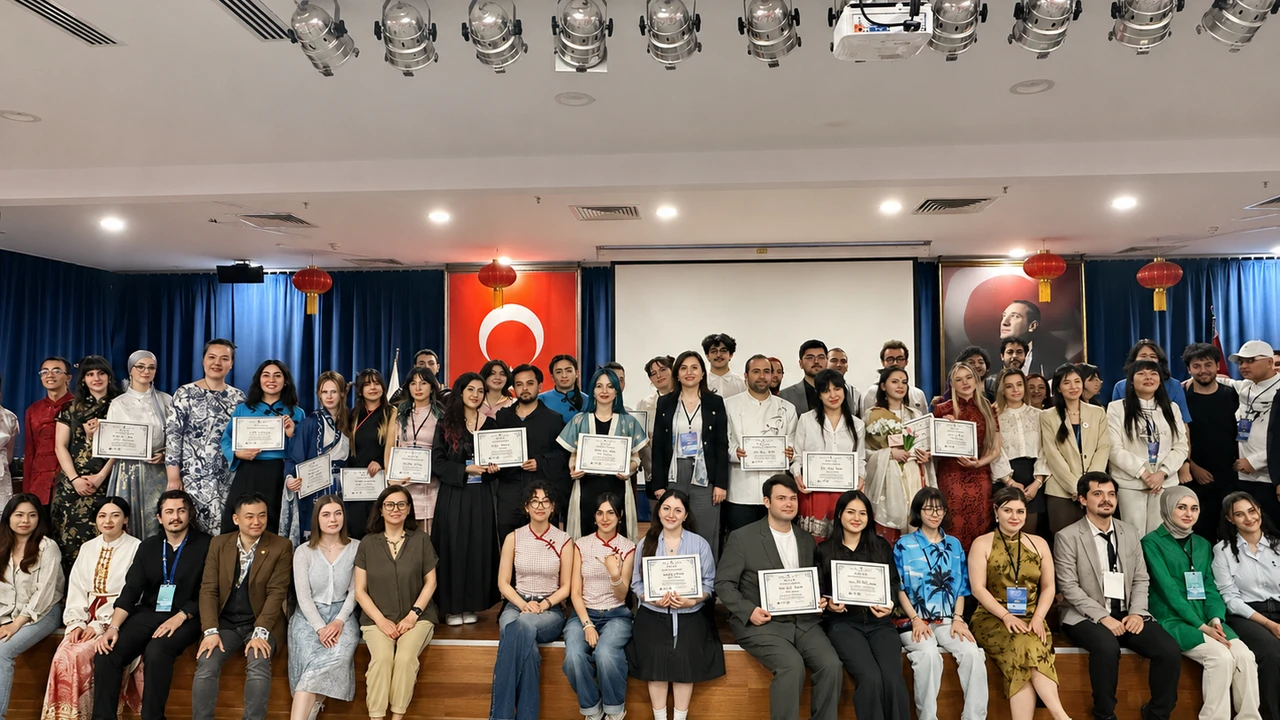 Yeditepe Üniversitesi’nde Çince Rüzgarı: 5. Türkiye Üniversite Öğrencileri Çince Karaoke ve Şiir Yarışması Düzenlendi