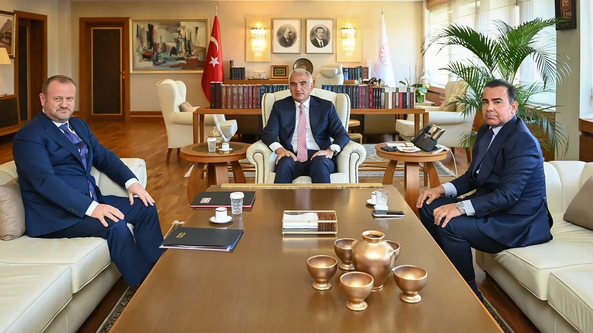 Bakan Ersoy RTÜK Başkanı Mehmet Daniş ile bir araya geldi: Yayıncılık gündemi ele alındı