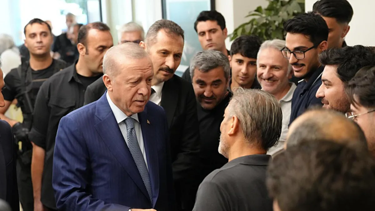 Başkan Erdoğan'dan AK Parti İstanbul İl Başkanlığı'na sürpriz ziyaret