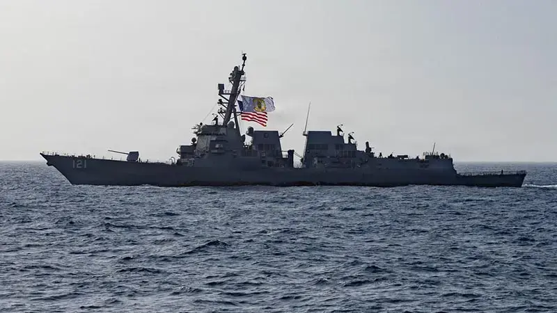 CENTCOM: Ablukayı ihlal etmeye çalışan 2 ticari gemi geri çevrildi