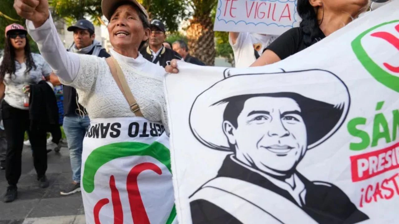 Peru'da 2. tur devlet başkanı seçimi için sandık başına gidiliyor