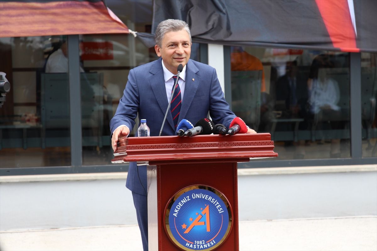 Akdeniz Üniversitesi Hastanesi'nin yeni Nöroloji Polikliniği binası hizmete açıldı