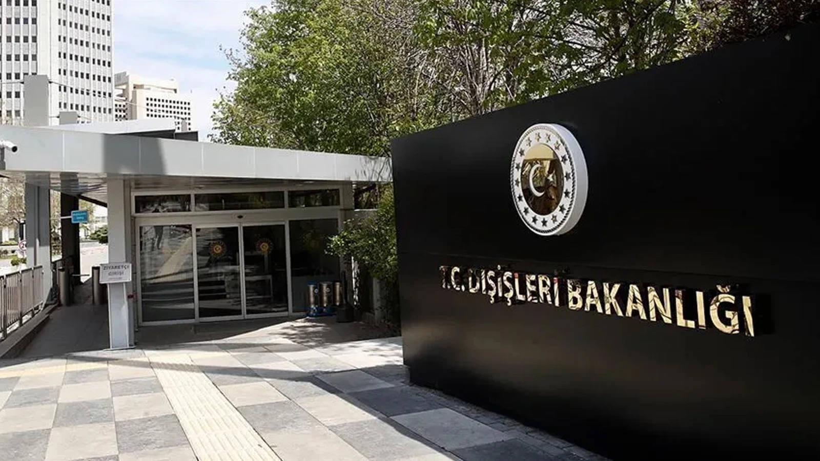 Dışişleri Bakanlığı'ndan Yunanistan'ın Türk okulları kararına sert tepki