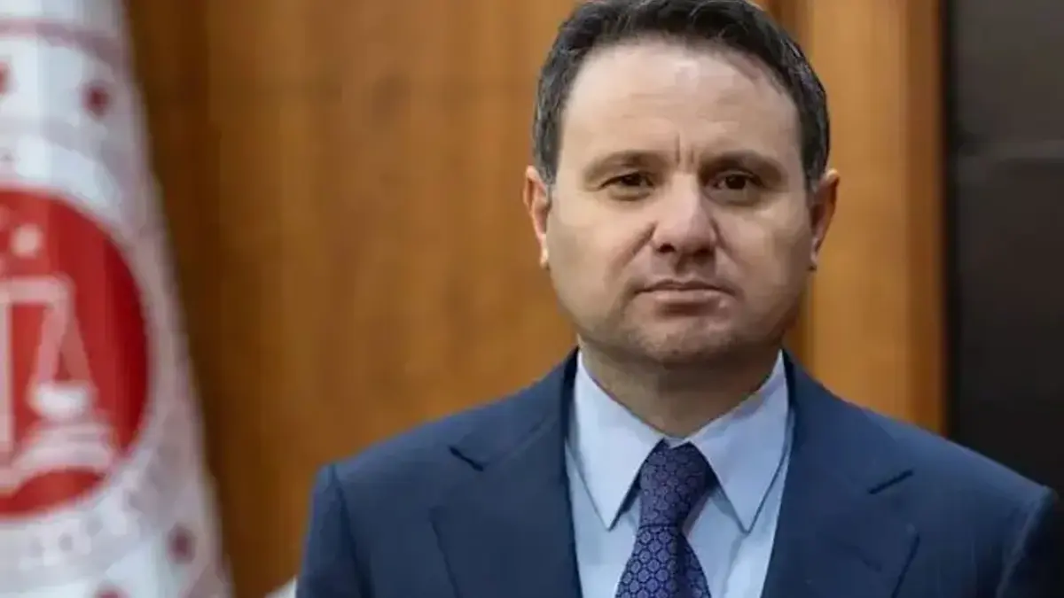 Bakan Gürlek, Özgür Özel'den 150 bin lira manevi tazminat kazandı