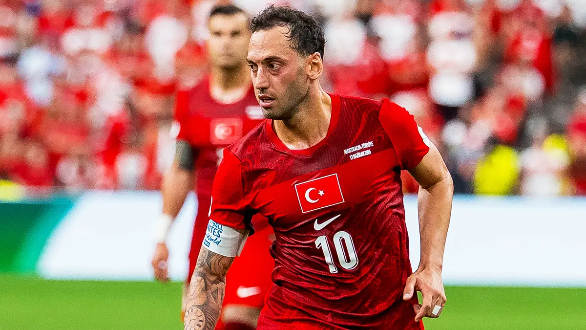 Kaçan fırsatlara vurgu yaptı! Hakan Çalhanoğlu sözlerini 'Bitmedi' diyerek noktaladı