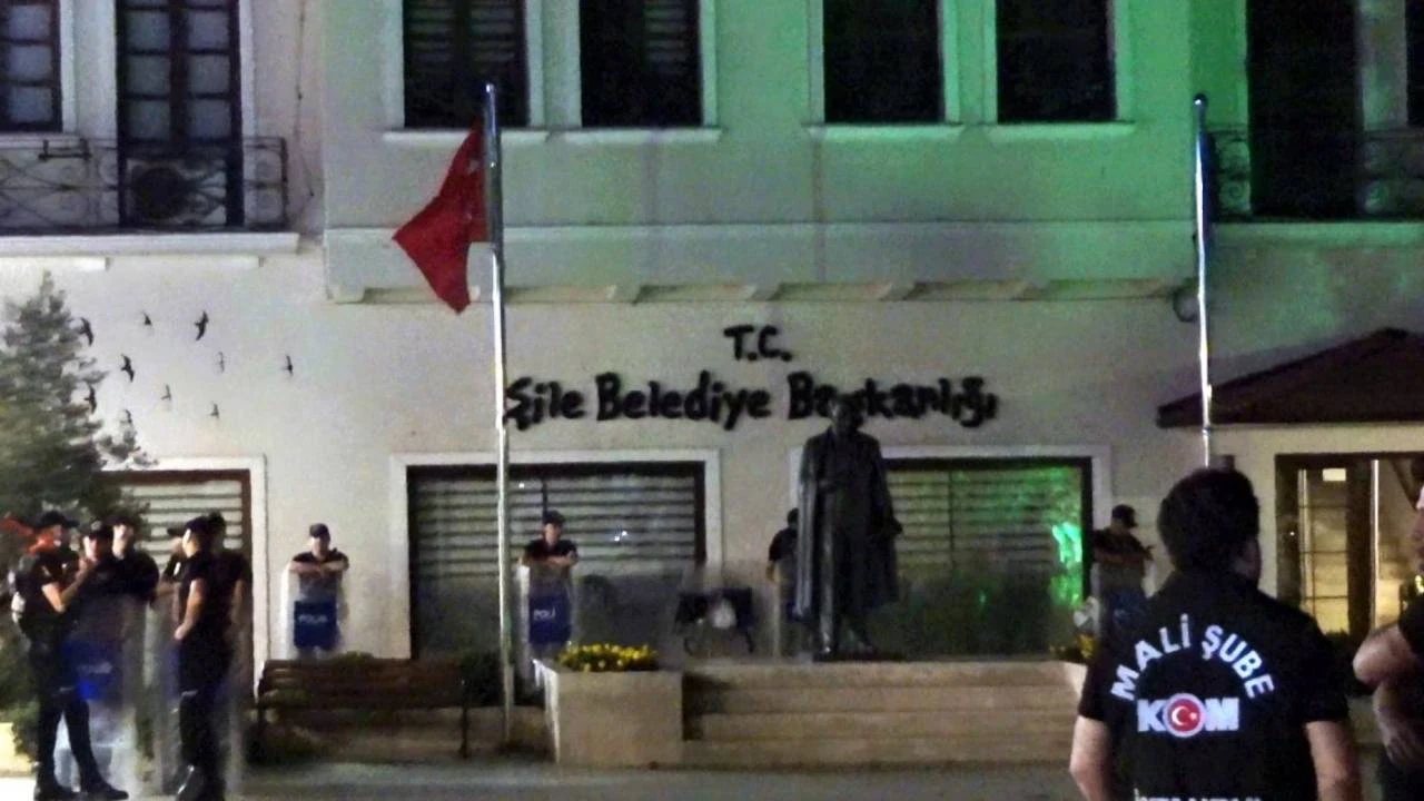 Şile Belediyesi'ne operasyon: 16 gözaltı