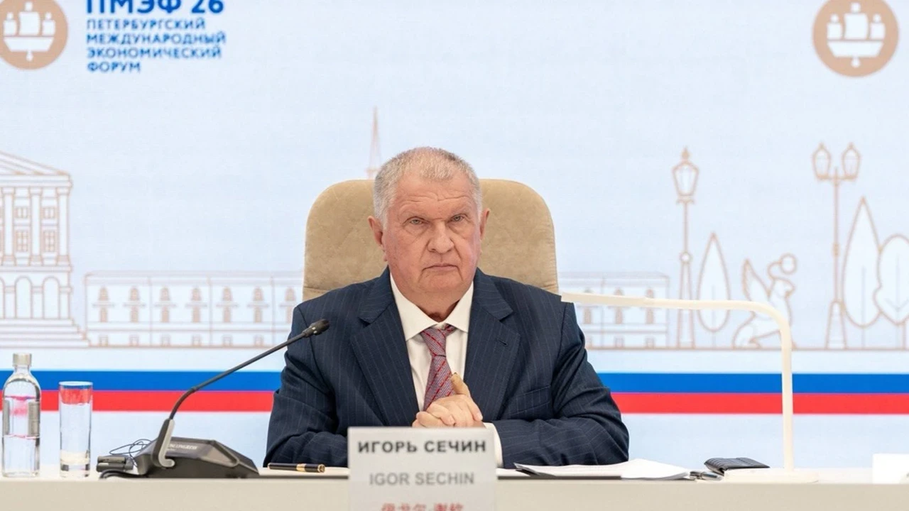 Igor Sechin: Çin’in uzun vadeli enerji planlaması küresel risklere karşı dayanıklılığı artırıyor