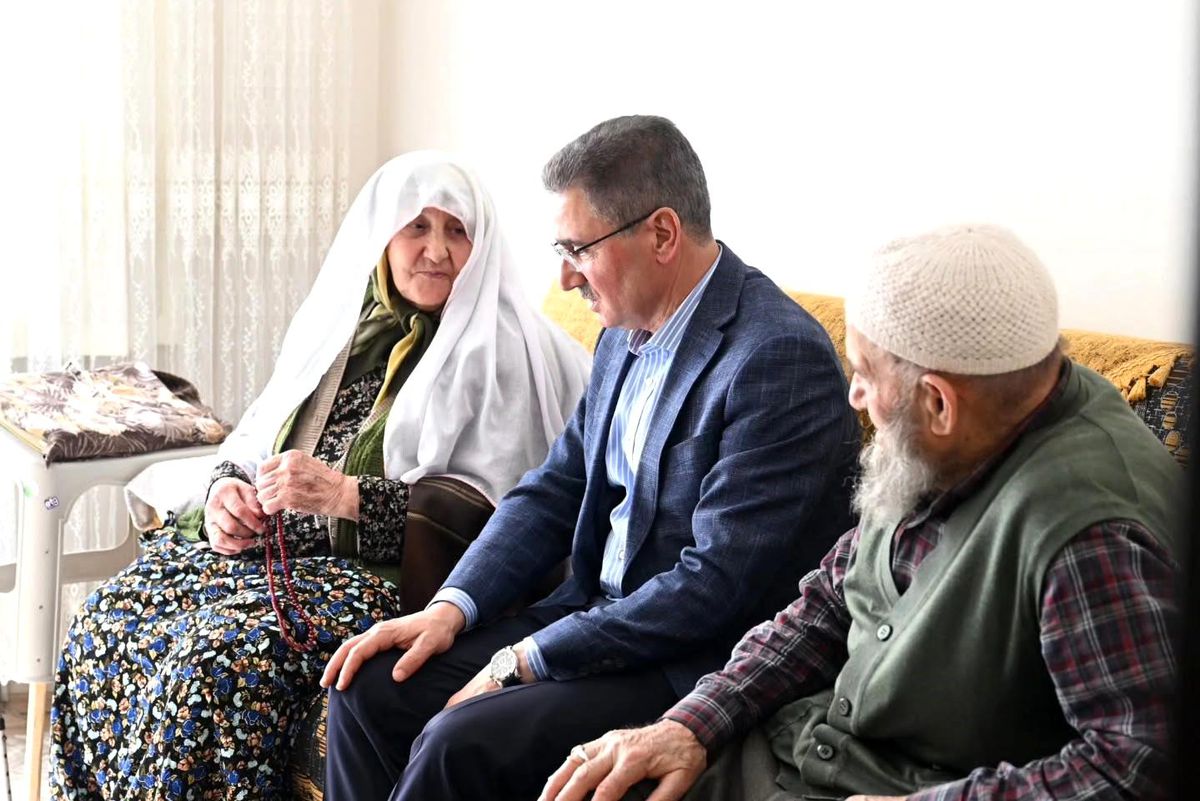 Vali Aydın Baruş'tan vefa