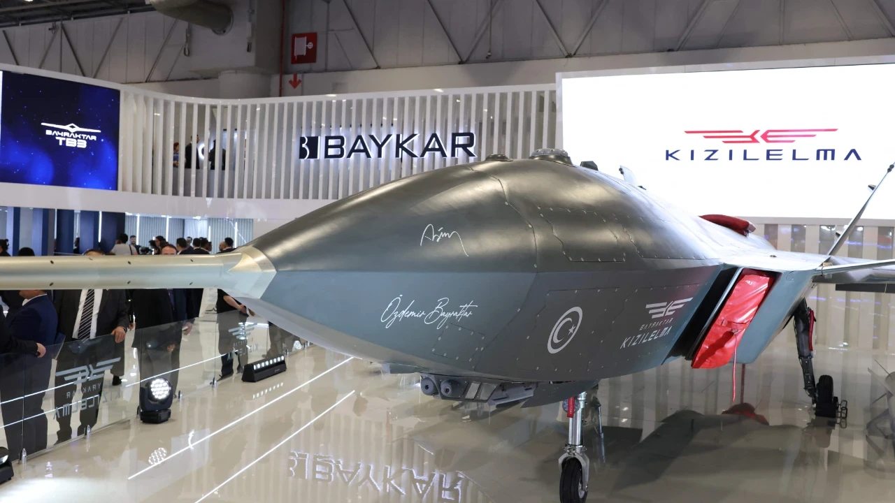 Türkiye'nin insansız savaş uçağı KIZILELMA, NATO parlamenterlerine tanıtıldı