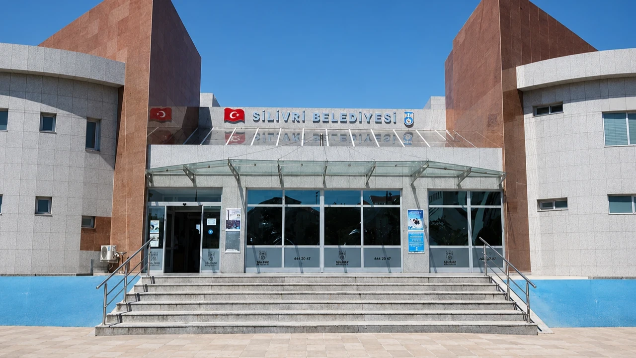 Silivri Belediyesi'ne operasyon: 17 kişi gözaltına alındı