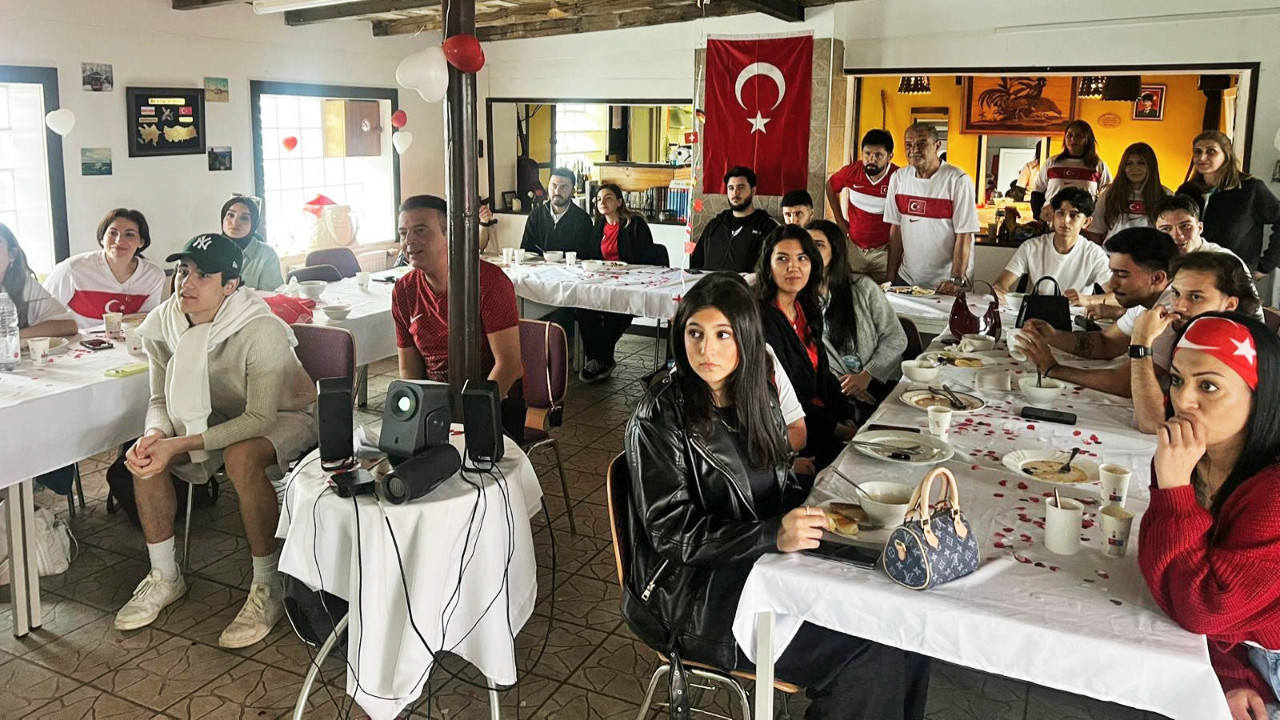 Türk gençleri Millî Takım İçin Kültür-Treff’te Buluştu