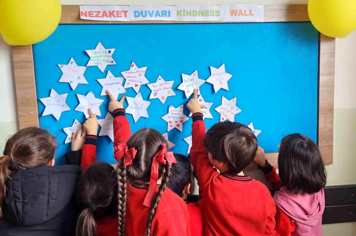 Şehit Haldun Ateş İlkokulu eTwinning Projesiyle Avrupa'ya Açıldı
