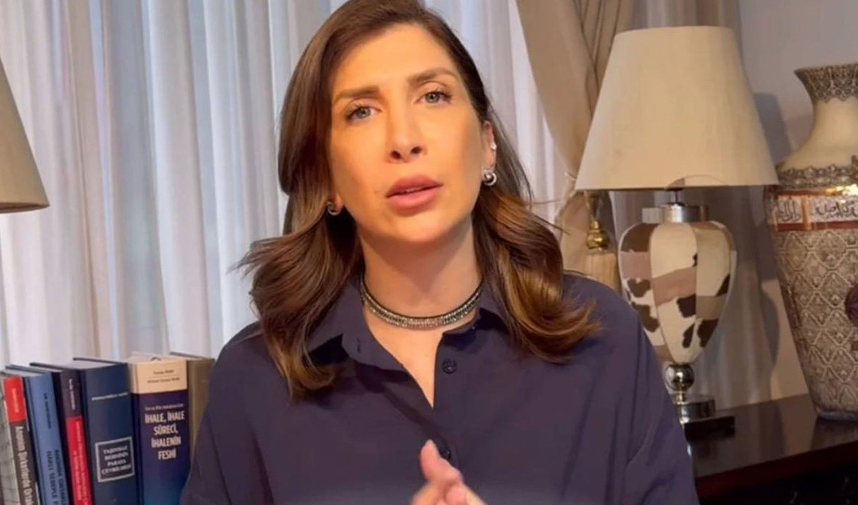 Tamar Tanrıyar'a 'Cumhurbaşkanına hakaretten' gözaltı kararı