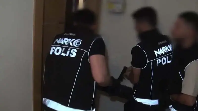 Beşiktaş’ta uyuşturucu imalathanesine operasyon; 2 gözaltı