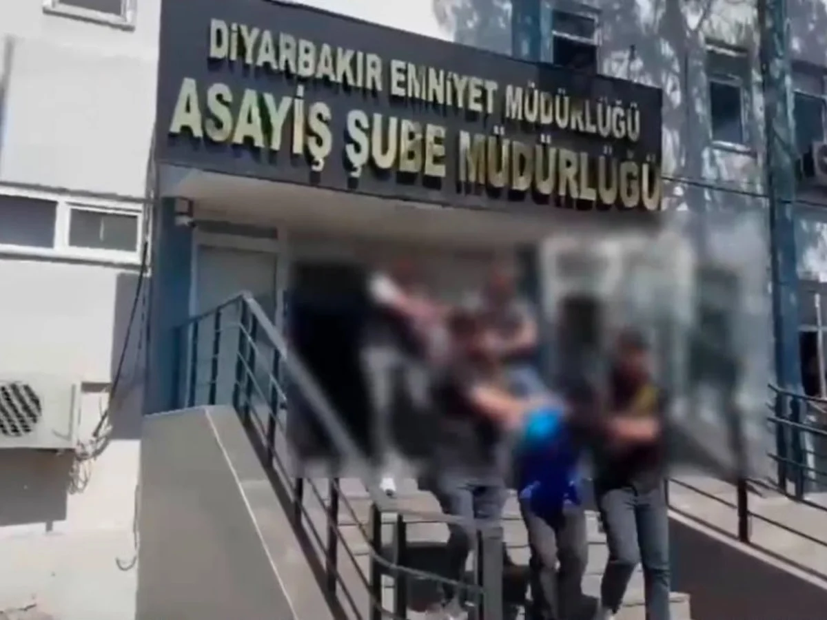 Diyarbakır’da banka şubesine silahla saldırı: 2 tutuklama