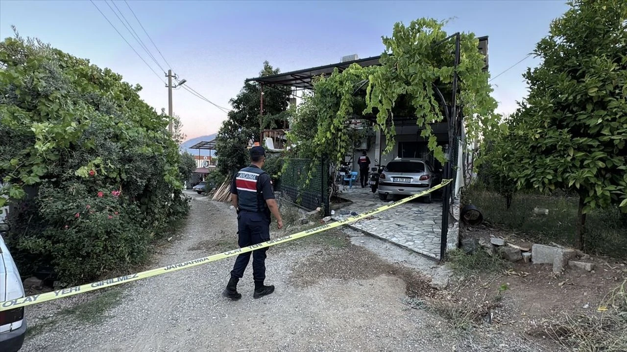 Fethiye'de komşular birbirine girdi: 1 kişi öldü, 2 kişi yaralandı