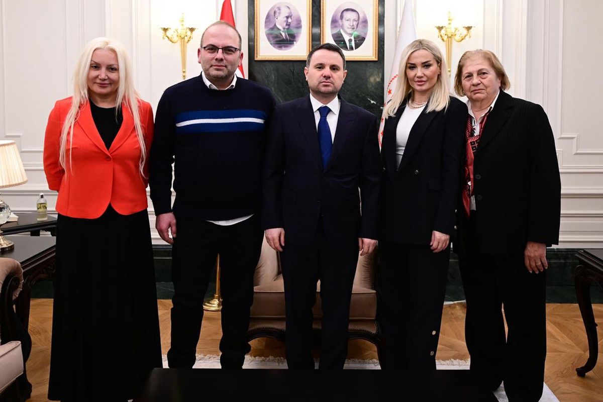 Akın Gürlek, Çağla Tuğaltay'ın ailesiyle görüştü