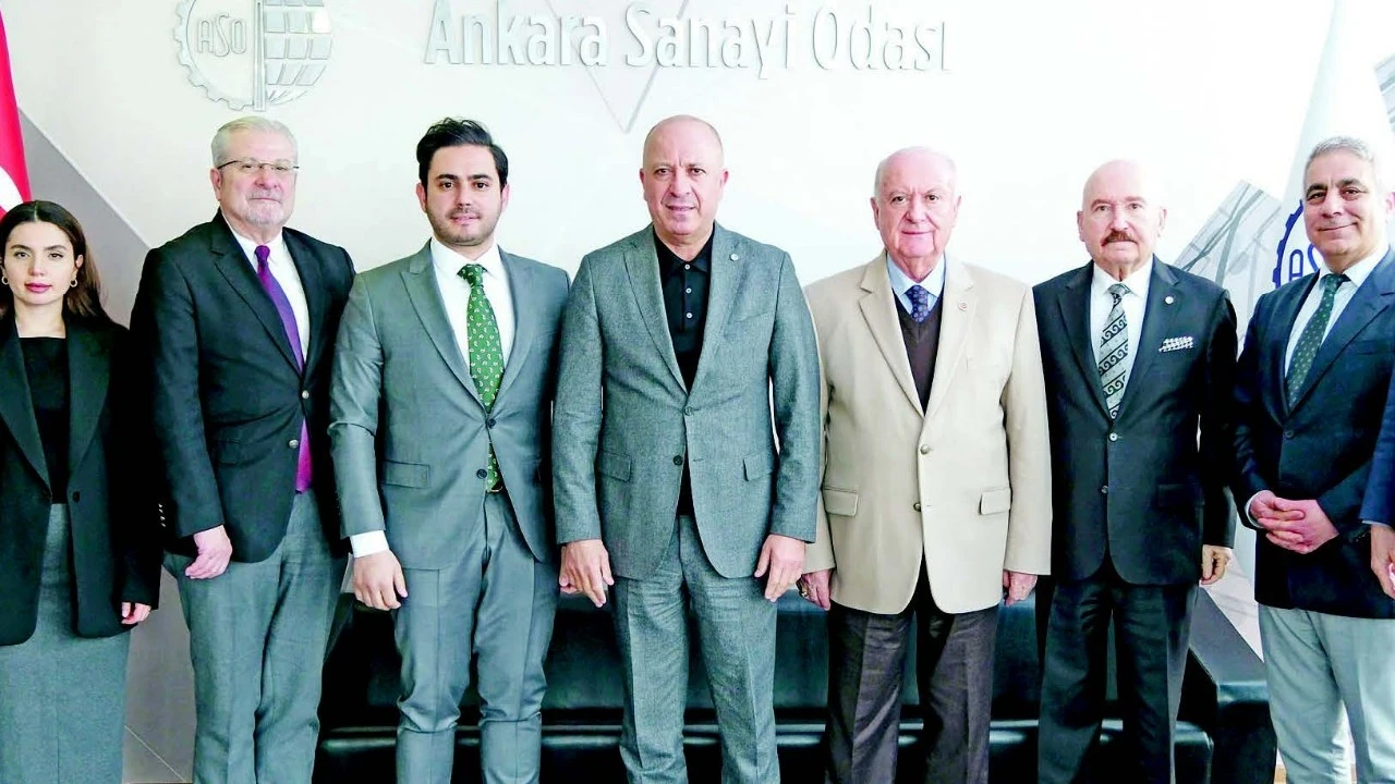 “Türkiye ucuz ilaç politikası ile kazandığının daha fazlasını ithal ilaç almak için harcıyor”