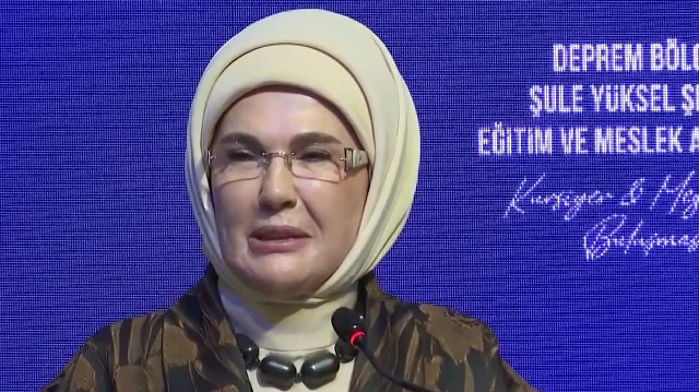 Emine Erdoğan, Şule Yüksel Şenler Vakfının 'Kursiyer ve Mezuniyet Buluşması'na katıldı: Eğitimle başlayan yolculuk istihdamla taçlandı