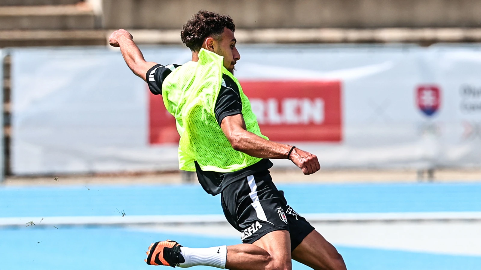 Beşiktaş'ın yeni transferi İlhan Fakılı: "Çok büyük bir kulübe geldiğimin farkındayım"