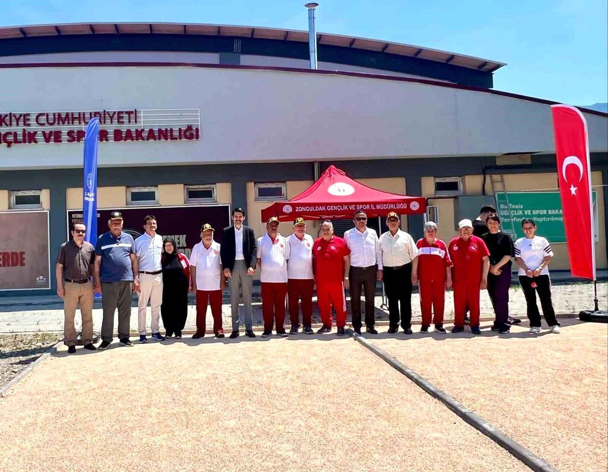 Devrek'te Bocce turnuvası düzenlendi