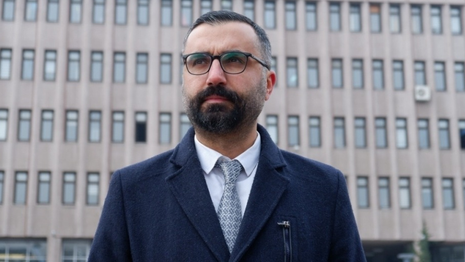 Gazeteci Alican Uludağ, gözaltına alındı